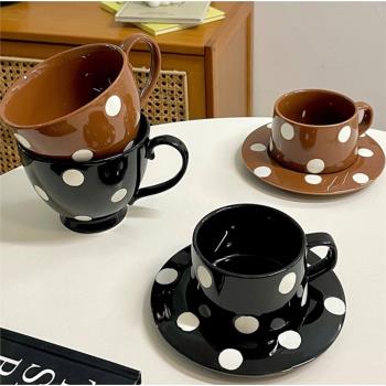 咖啡杯碟套裝陶瓷馬克杯家用復古喝水杯子高顏值情侶高級感早餐杯