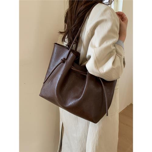 今年流行簡約壽司包包女百搭爆款質感洋氣單肩包寬肩帶斜挎枕頭包