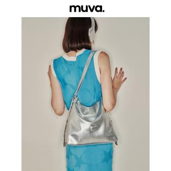 MUVA慵懶風秋冬銀色高級感雙肩包