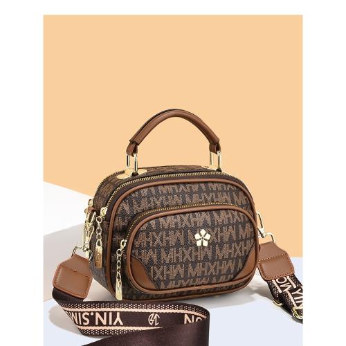 春季寬肩帶質感斜挎小包包女2026新款洋氣時尚百搭單肩手提小方包