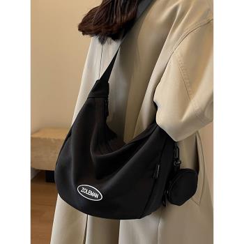 帆布包包女大容量2023新款時尚小眾設計單肩斜挎包女士質感餃子包