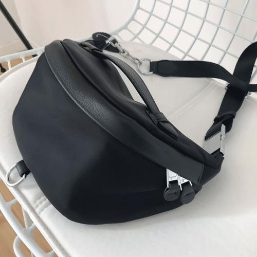 2025春新款超輕尼龍布女包胸包休閑百搭牛津布配牛皮腰包男女通用