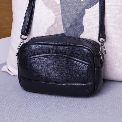 媽媽包包2024新款潮時尚百搭真皮寬帶斜挎包女軟皮單肩斜挎小方包