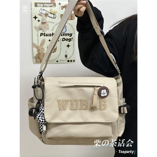 日系港風工裝復古郵差包男士潮牌斜挎包大容量學生上課單肩包包女