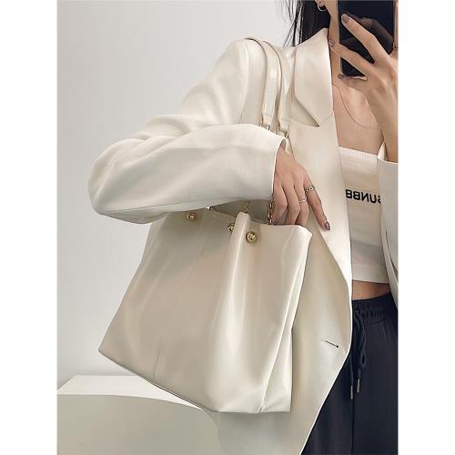 包包女2023新款通勤腋下大容量托特包小眾高級感大學生上課單肩包