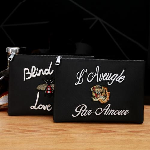 2025新款牛津布刺繡老虎小蜜蜂帆布包男女士手拿包手包防水信封包