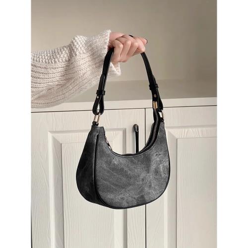 2025新款小眾月牙包拼色手提包ins高級腋下包斜挎包時尚百搭包