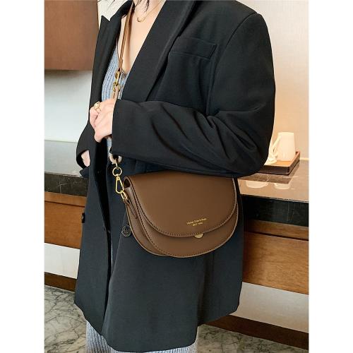 小眾包包女2025流行新款潮秋冬百搭大氣網紅復古斜挎包時尚馬鞍包