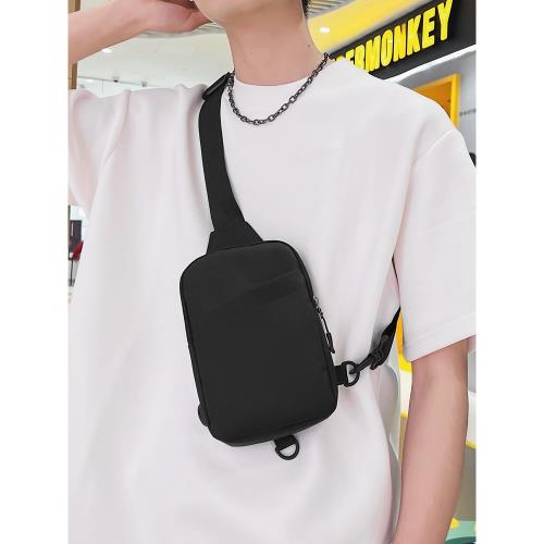 純色斜挎包男日系潮牌胸包男百搭運動學生小包挎包新款原宿單肩男