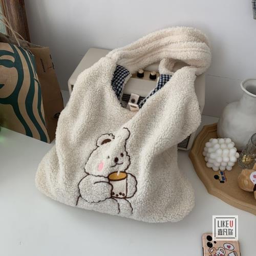 2025加厚毛茸茸刺繡卡通可愛羊羔絨女包ins韓版文藝大容量單肩包