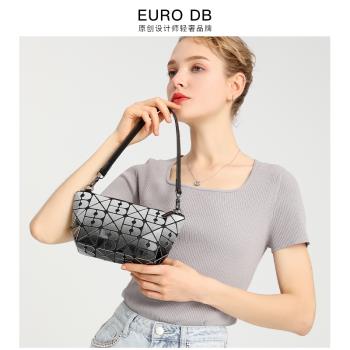 Euro Db手提單肩菱格化妝包包