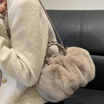 毛絨小包包女學生毛毛包設計感褶皺雲朵包高級感手提包單肩小挎包