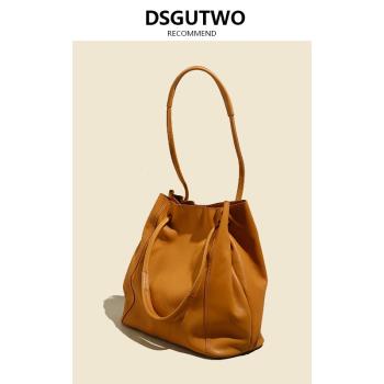 DSGUTWO植鞣小眾單肩原創水桶包