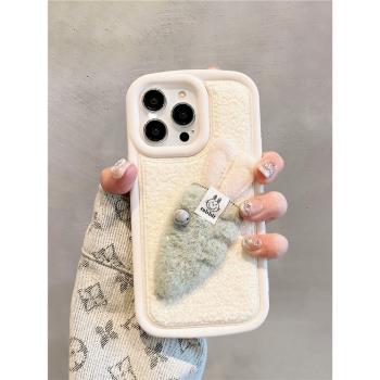 適用iphone15pro手機殼秋冬新款可愛毛絨兔子蘋果14promax高階感ins風日韓13全包防摔12網紅超火女11矽膠plus