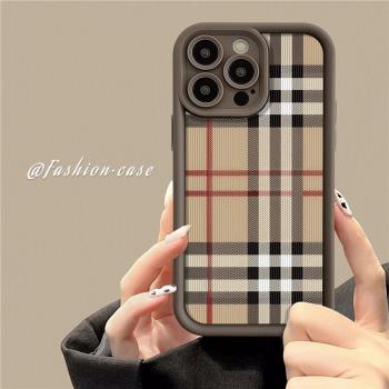 高階手機殼iPhone15promax蘋果14plus新款小羊皮女適用於13pm奢侈12pro防摔液態矽膠11p軟殼全包鏡頭保護套lv