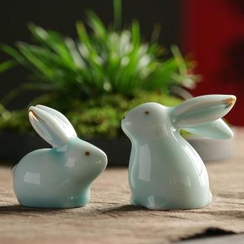 可愛小兔子擺件迷你陶瓷造景花盆微景觀動物情侶茶寵家居裝飾品