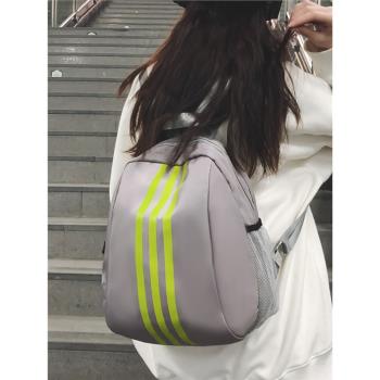 運動防水揹包女2024新款潮休閑輕便防盜雙肩包大容量旅行出行書包