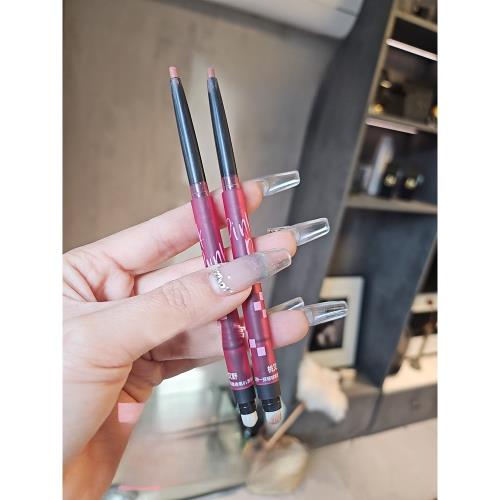 十幾塊啞光裸色低飽和唇線筆