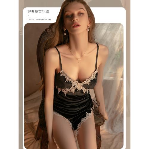 姬Gill：性感絲絨胸墊睡衣吊帶睡裙蕾絲開叉抽繩褶皺家居服套裝女