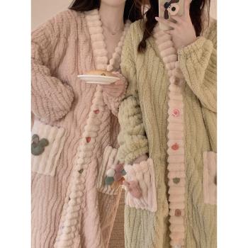 2022年珊瑚絨睡袍女秋冬季新款甜美可愛紐扣加厚長款保暖睡衣浴袍