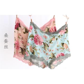 小莉品牌桑蠶絲大花短款內褲