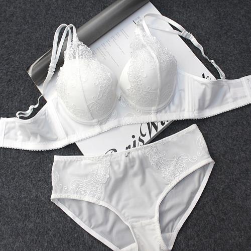 歐美奢華刺繡 白色集中聚攏女士內衣文胸套裝性感深V蕾絲內衣春夏