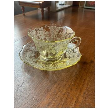 貌美鵝黃色Cambridge蝕刻玻璃花朵中古玻璃茶杯套裝耐熱杯精致