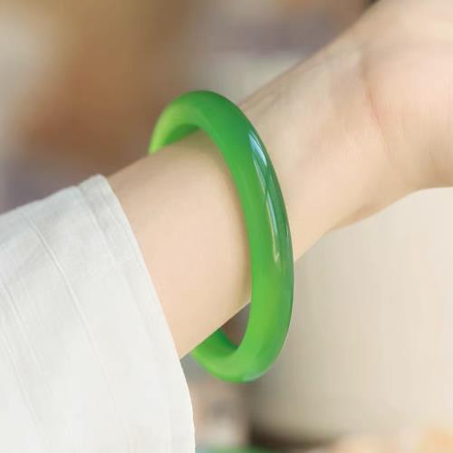 陽綠玉髓手鐲馬料冰透帝王綠翠綠菠菜綠色梅子青瑪瑙玉鐲青梅煮酒