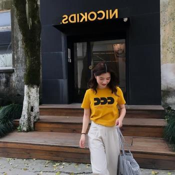 顯白的芒果黃短袖t恤女2024夏季新款設計感小眾字母印花上衣ins潮