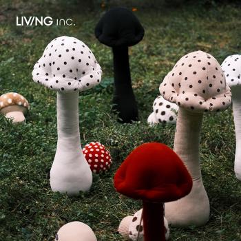 LIVING inc.巨型蘑菇 可愛異形抱枕毛絨靠枕客廳沙發床ins風創意