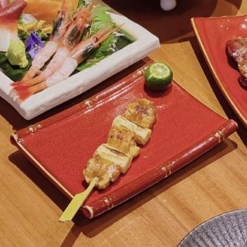 日本料理陶瓷餐具復古紅色長方盤小份手握壽司盤刺身盤烤肉燒鳥盤