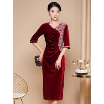 婚禮媽媽裝秋新款紅色金絲絨手工燙鉆大碼喜婆婆婚宴禮服旗袍改良