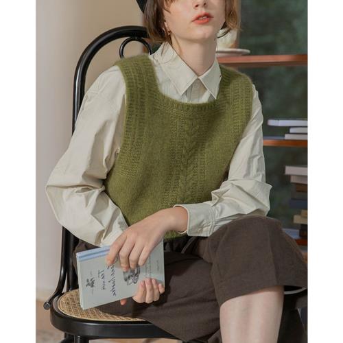 法式復古麻花針織馬甲背心浣熊絨毛衣內搭疊穿抹茶綠上衣女早秋