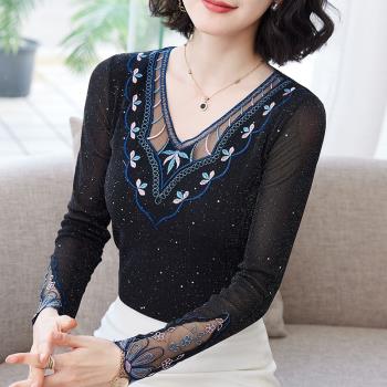 春裝網紗打底衫女長袖2022新款內搭氣質洋氣小衫時髦v領蕾絲上衣