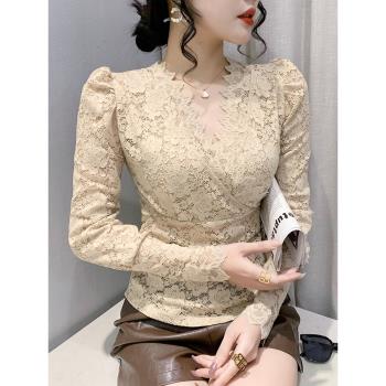 性感鏤空V領蕾絲衫女長袖2024春裝新款時尚泡泡袖上衣氣質打底衫