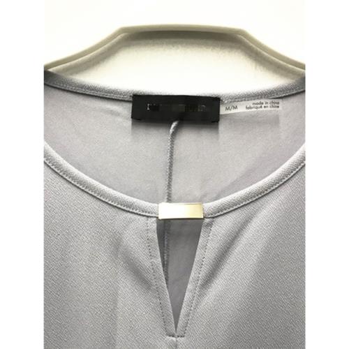 出口歐美外貿原單女春秋季淺藍波紋蝙蝠袖金屬扣鏤空上衣T恤通勤