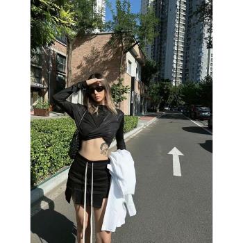 o9花蛋/ 先鋒暗黑小眾設計師 Ro風女款塗層扭結露背正反兩穿長袖T
