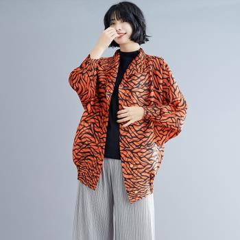 壓褶褶皺豹紋印花上衣2024年新款春秋長袖外套女洋氣大碼寬松女裝