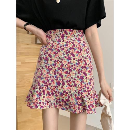 潮牌泫雅風碎花半身裙女夏大碼不規則魚尾短裙遮胯顯瘦a字包臀裙