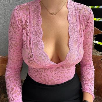 歐美風INS新款時尚辣妹純欲風性感透視修身蕾絲V字領喇叭袖上衣女
