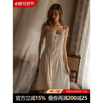 小姐宮廷風月光白韻律居家睡衣