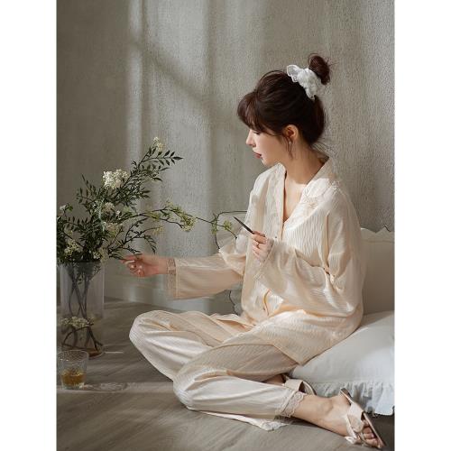 思莉太太睡衣女春秋款長袖冰絲純欲風白色高級感網紅風2023年新款