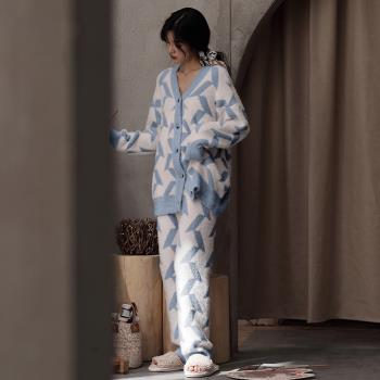女拼色V領冬季保暖法蘭絨睡衣