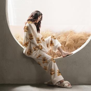 睡衣女冬季珊瑚絨2025年新款加厚加絨小熊華夫格提花家居服套裝