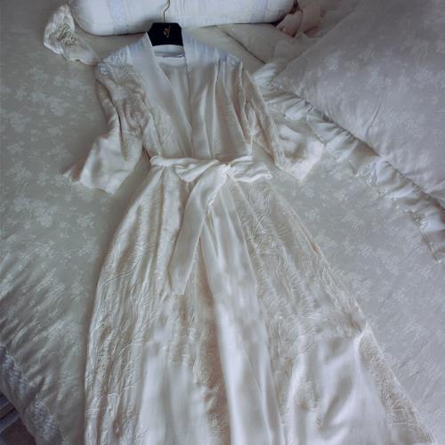 劉美人劉鈺懿繡花真絲睡袍女夏季長款系帶浴袍家居服白色睡衣長袖