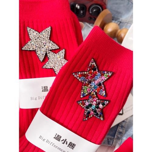 閃亮五角星水鉆紅襪子女中筒襪個性燙鉆蛇年本命年新年大紅色棉襪