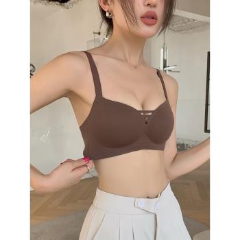 無痕光面內衣女小胸聚攏秋冬薄款胸罩無鋼圈軟支撐防下垂文胸套裝