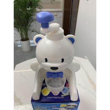 日本進口pearl小熊手動刨冰機可愛企鵝雹冰機家用小型碎冰沙機
