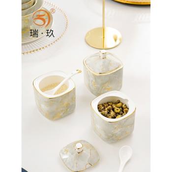 陶瓷防潮創意調味罐大容量單個家用廚房鹽糖味精調料盒歐式有蓋勺