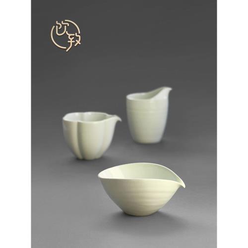 飲致秘色釉景德鎮公道杯日式分茶器陶瓷手工功夫茶具茶海茶漏公杯